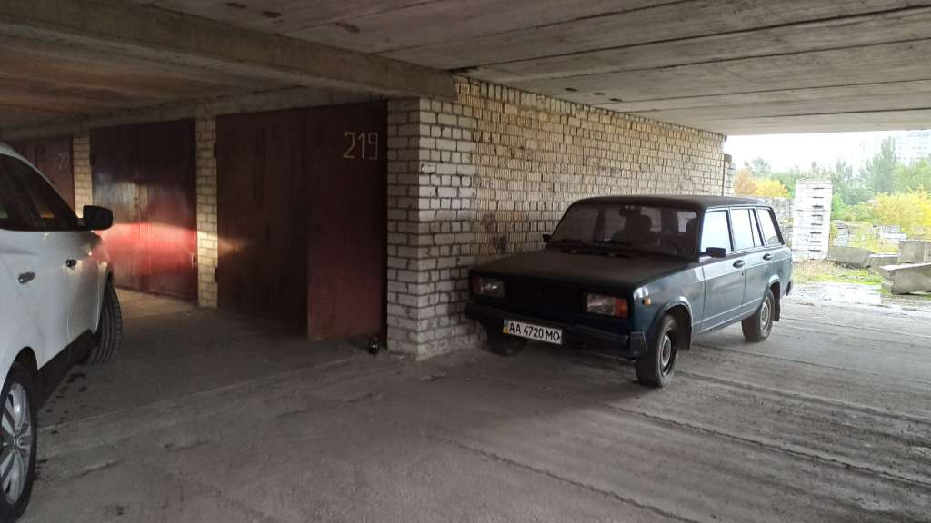 garage for sale  Kyyiv